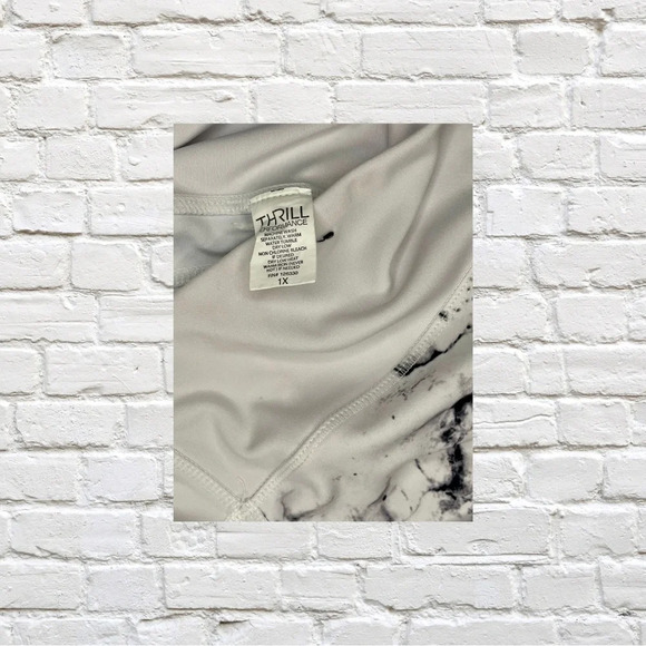 Thrill Performance Leggings - Picture 3 of 4